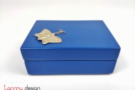 Blue name card box with butterfly 